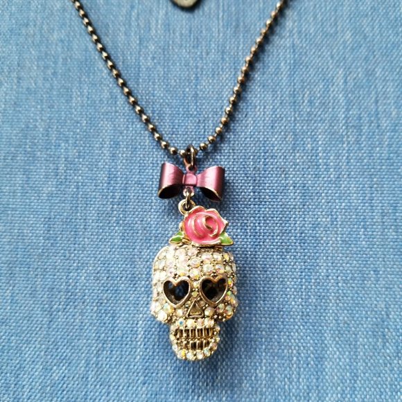 Betsey Johnson Pavé Skull Necklace - GPC - Picture 1 of 13